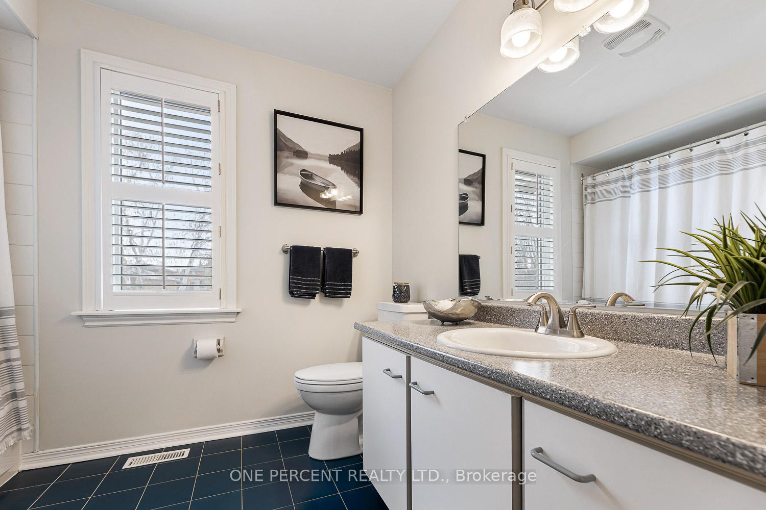 Photo 44 of 61 St. Michaels Crescent, Caledon, Bolton North — HOMEH