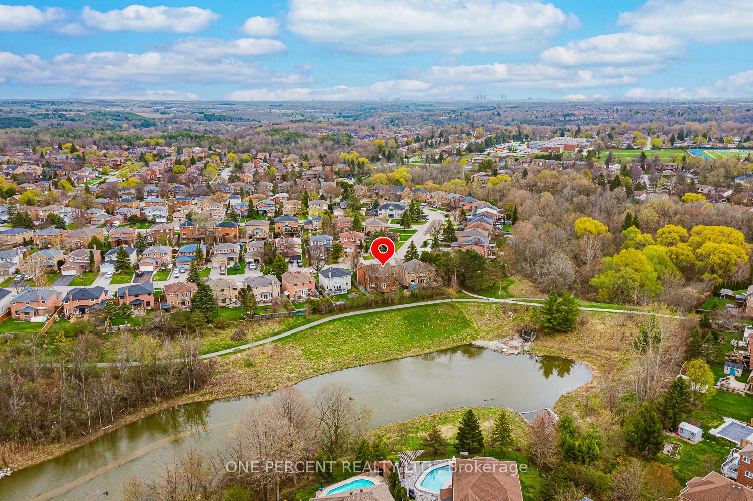 Photo 47 of 61 St. Michaels Crescent, Caledon, Bolton North — HOMEH