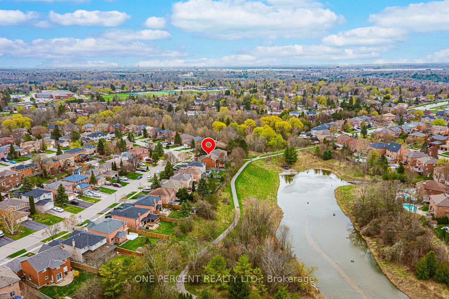 Photo 46 of 61 St. Michaels Crescent, Caledon, Bolton North — HOMEH