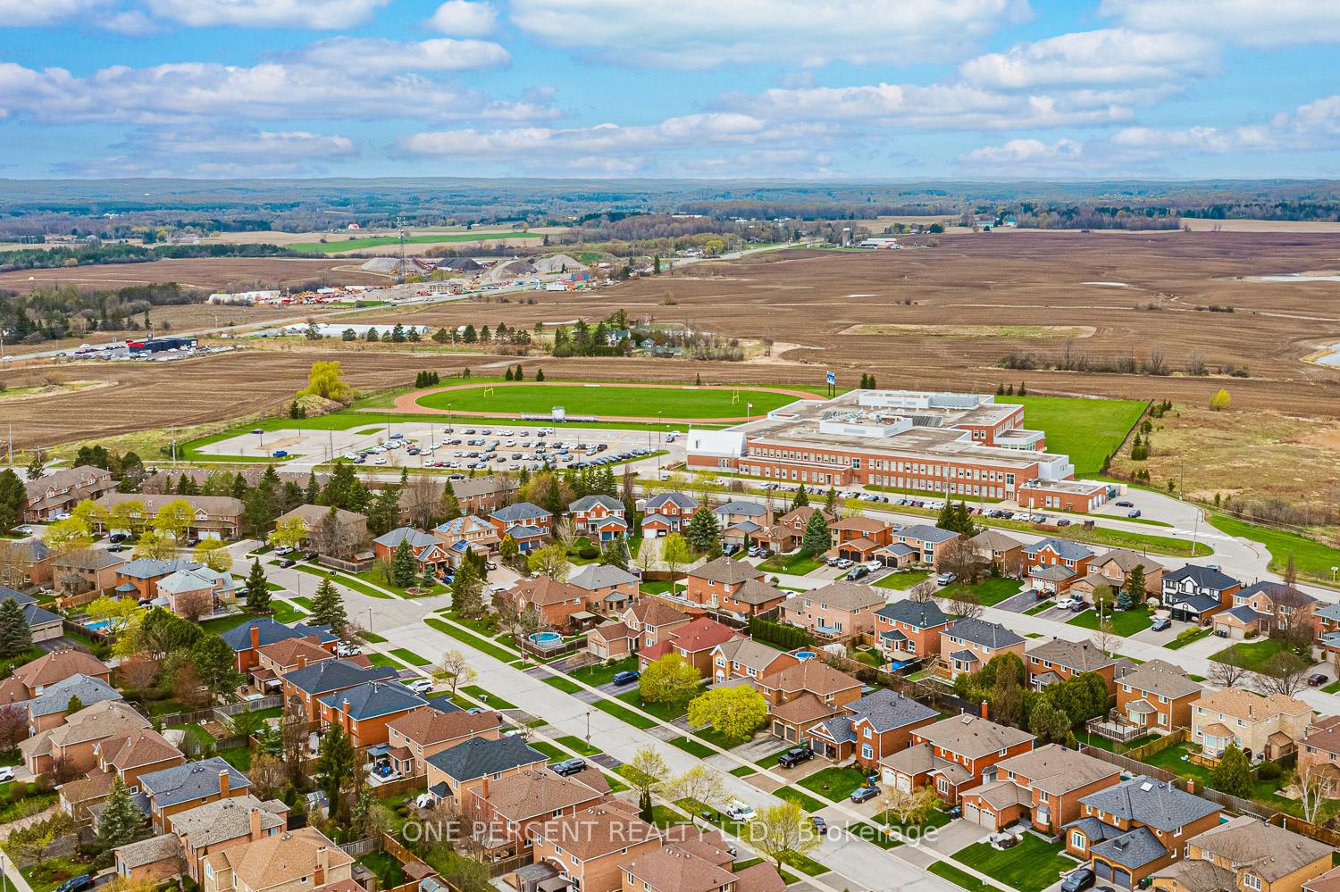 Photo 42 of 61 St. Michaels Crescent, Caledon, Bolton North — HOMEH