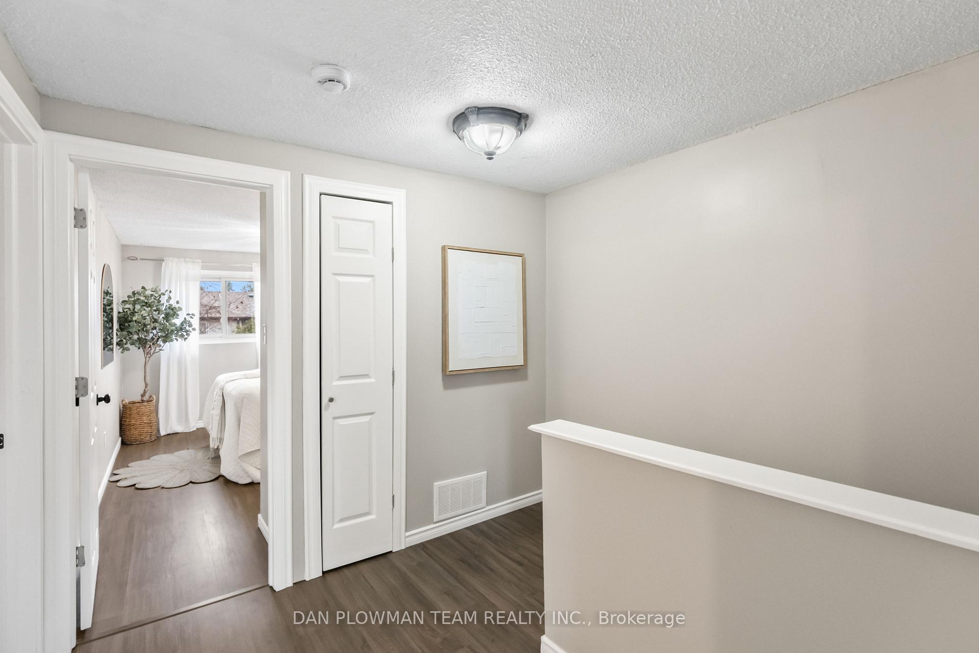 Photo 11 of 979 Southgate Drive, Oshawa, Donevan — HOMEH