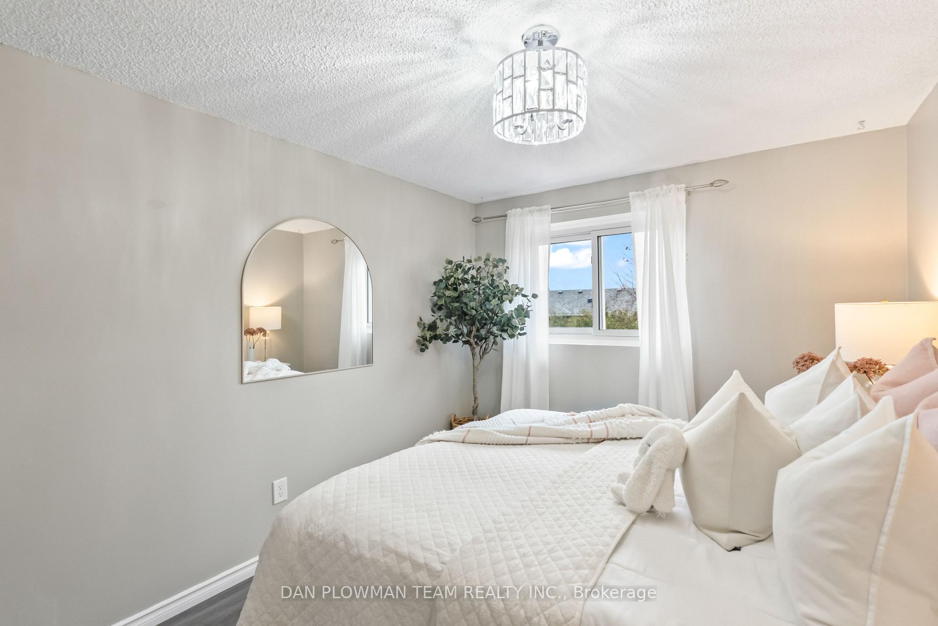 Photo 22 of 979 Southgate Drive, Oshawa, Donevan — HOMEH