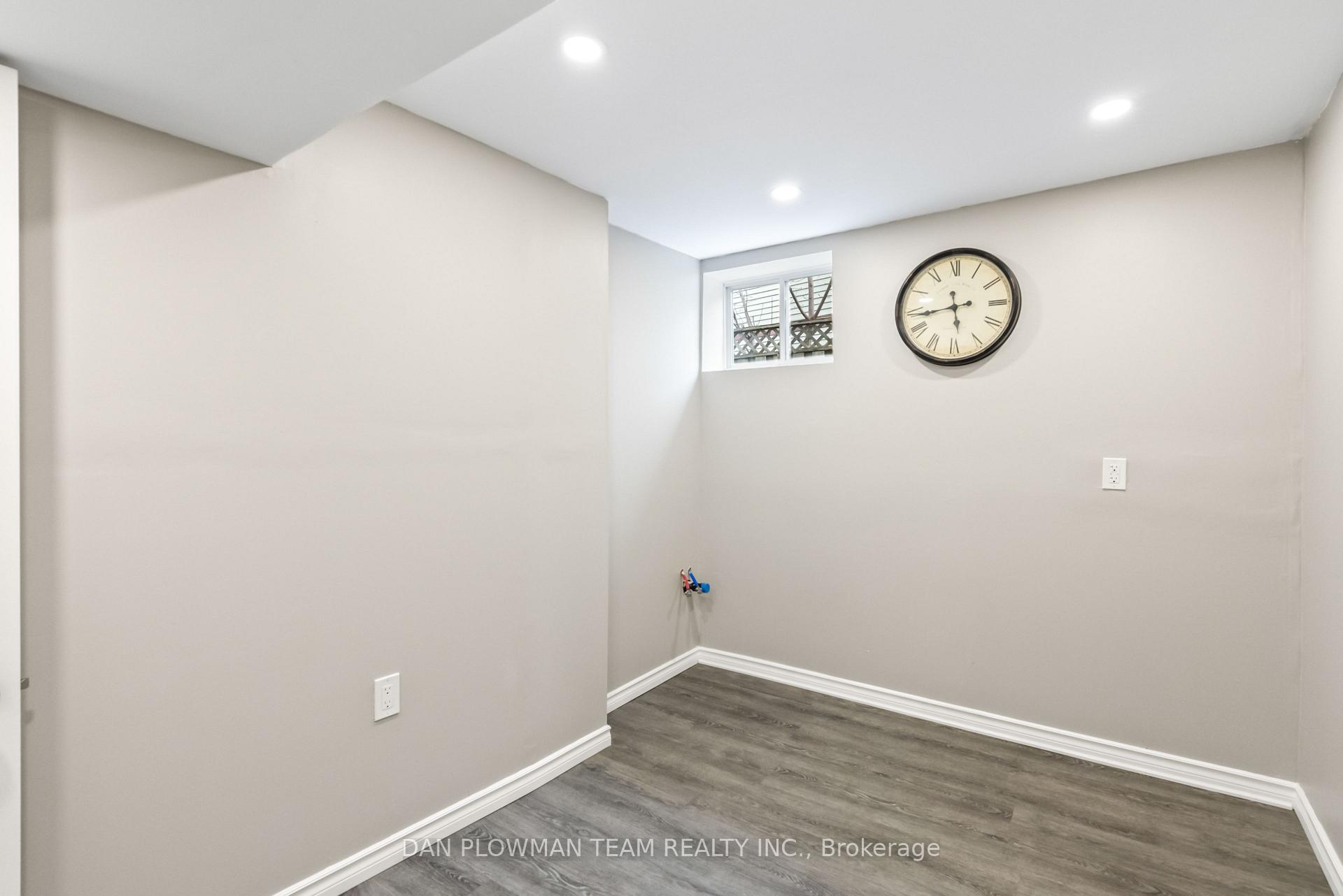 Photo 28 of 979 Southgate Drive, Oshawa, Donevan — HOMEH