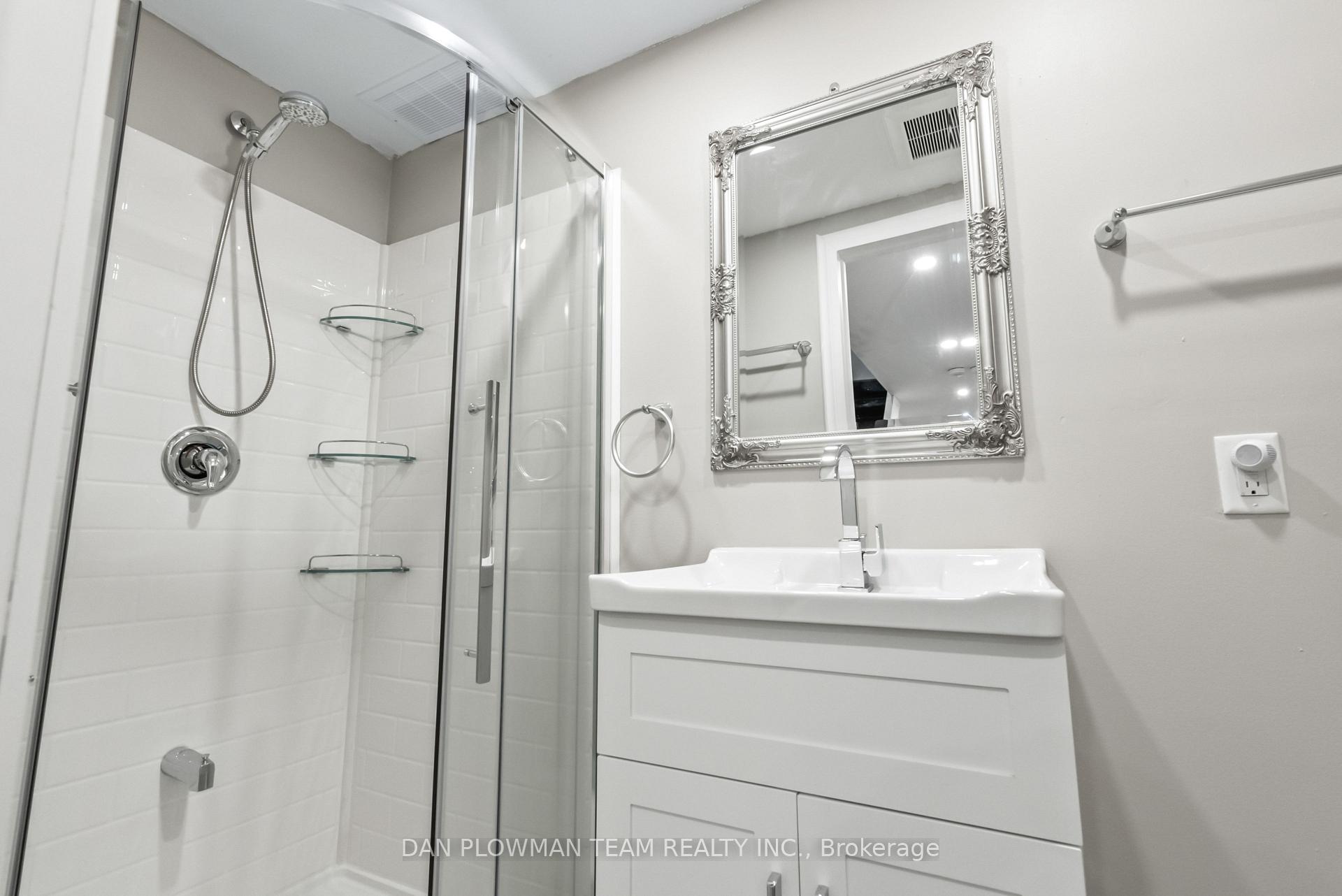 Photo 29 of 979 Southgate Drive, Oshawa, Donevan — HOMEH