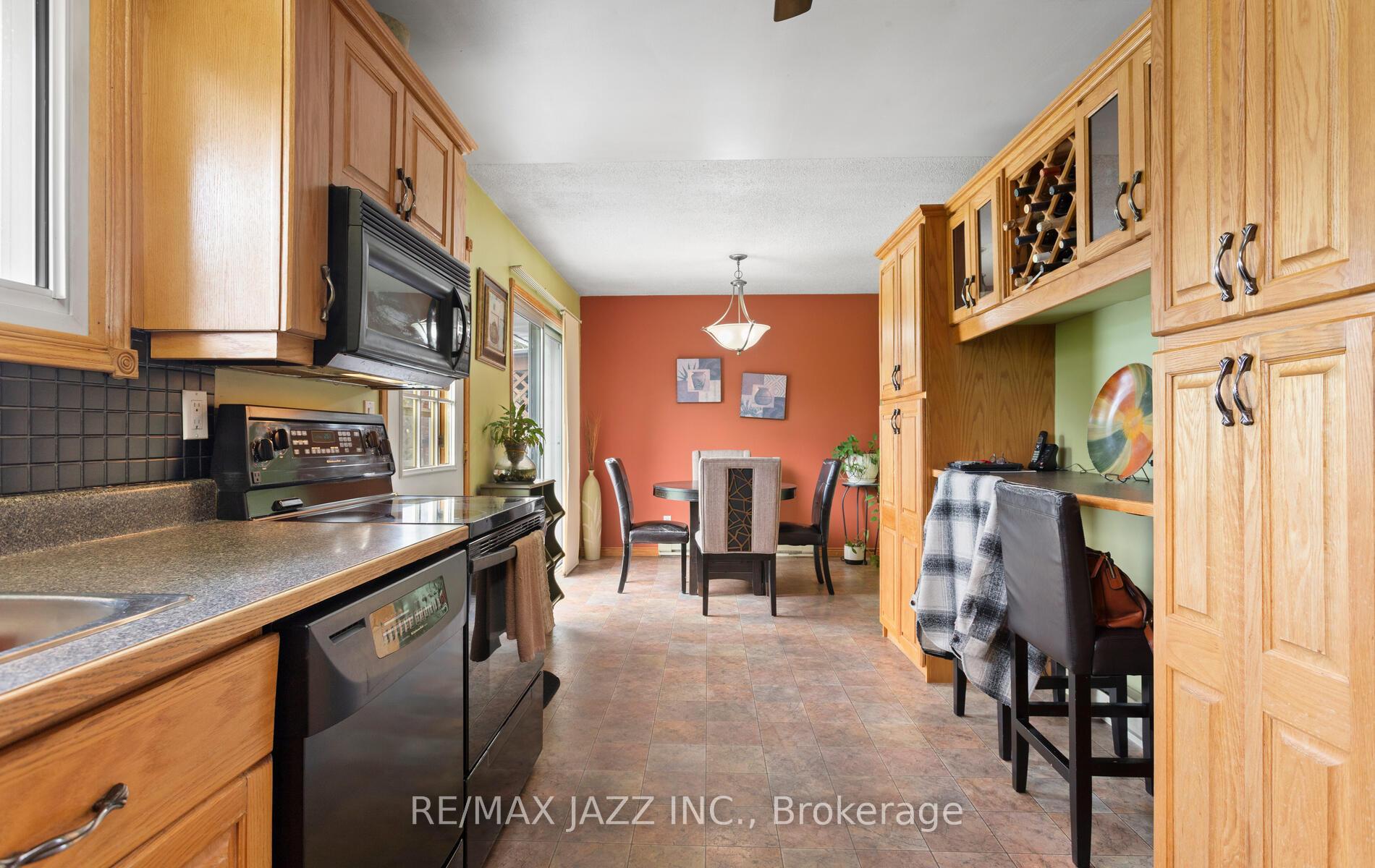 Photo 10 of 179 Montrose Road, Quinte West, Sidney Ward — HOMEH