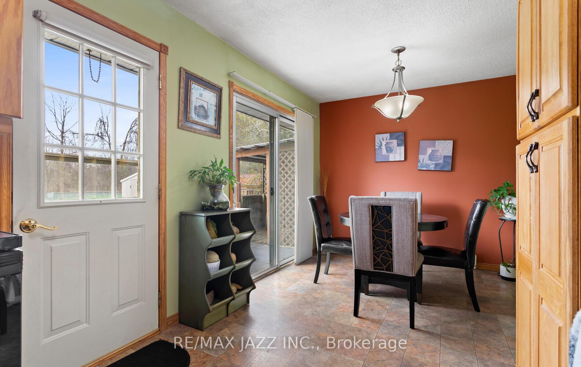 Photo 11 of 179 Montrose Road, Quinte West, Sidney Ward — HOMEH