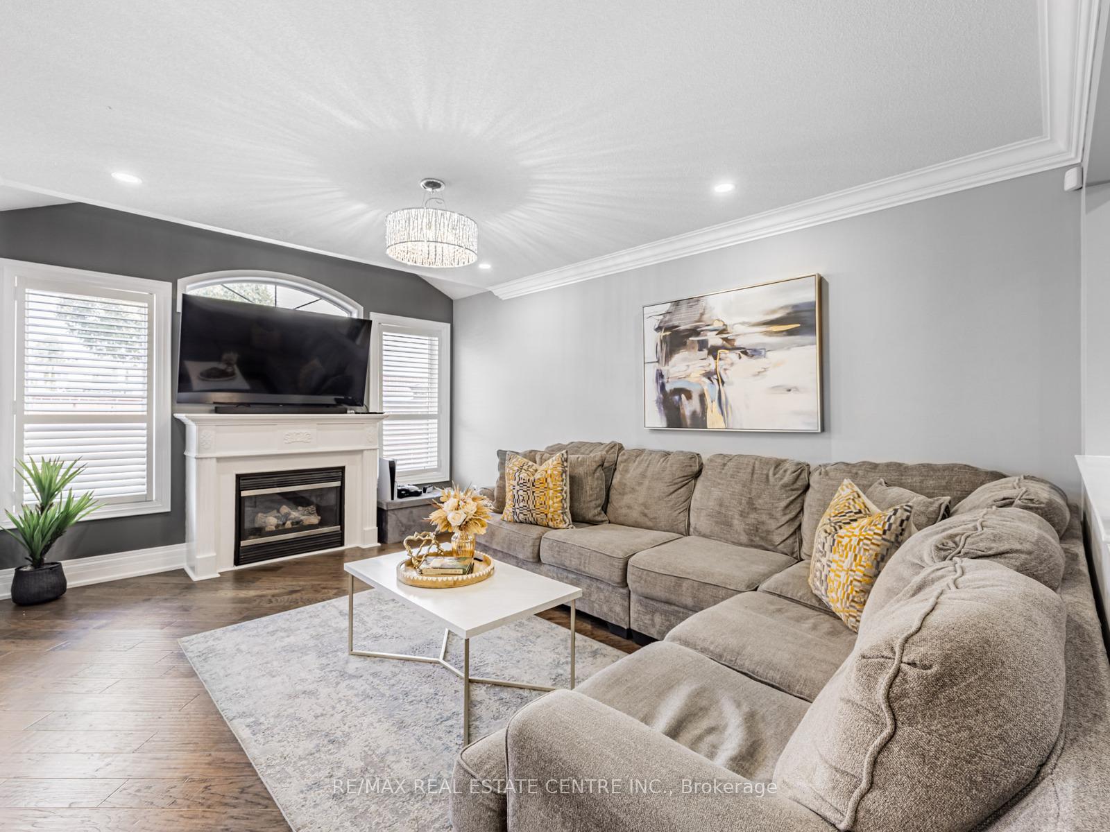 Photo 8 of 90 Solmar Avenue, Whitby, Taunton North — HOMEH