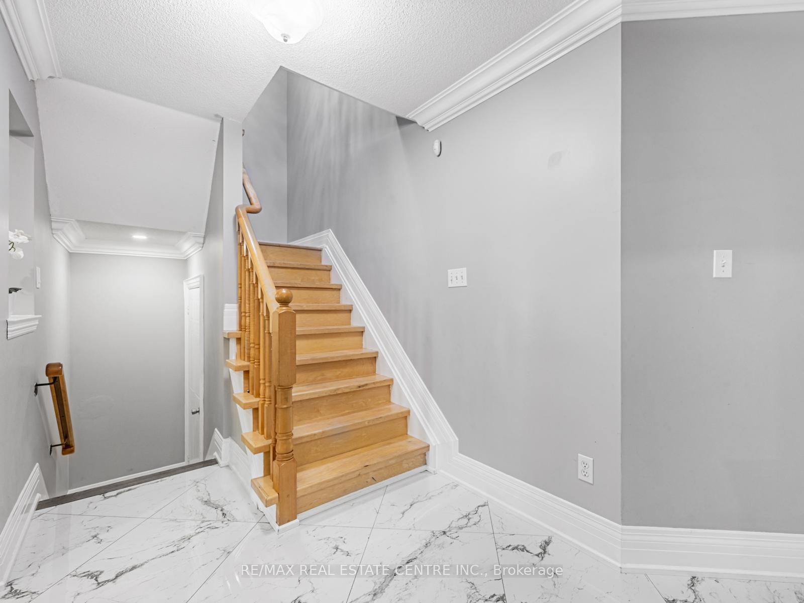 Photo 3 of 90 Solmar Avenue, Whitby, Taunton North — HOMEH