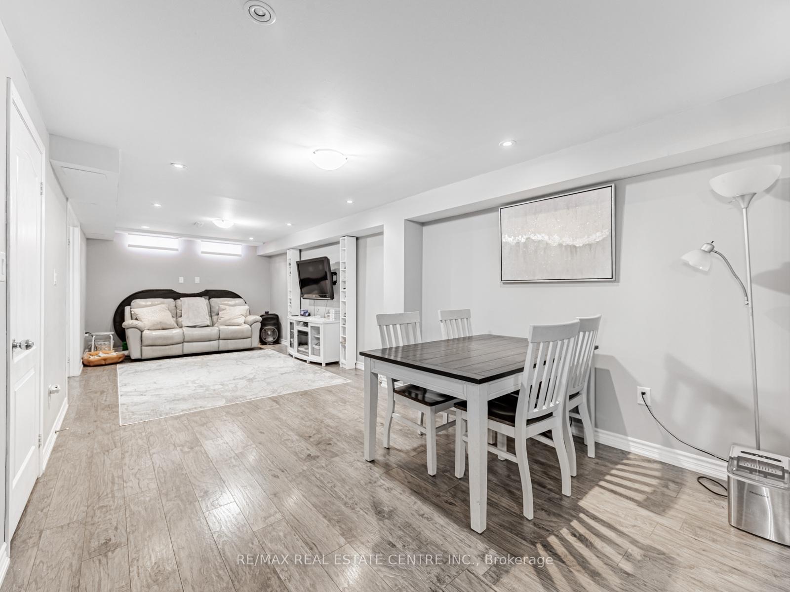 Photo 14 of 90 Solmar Avenue, Whitby, Taunton North — HOMEH