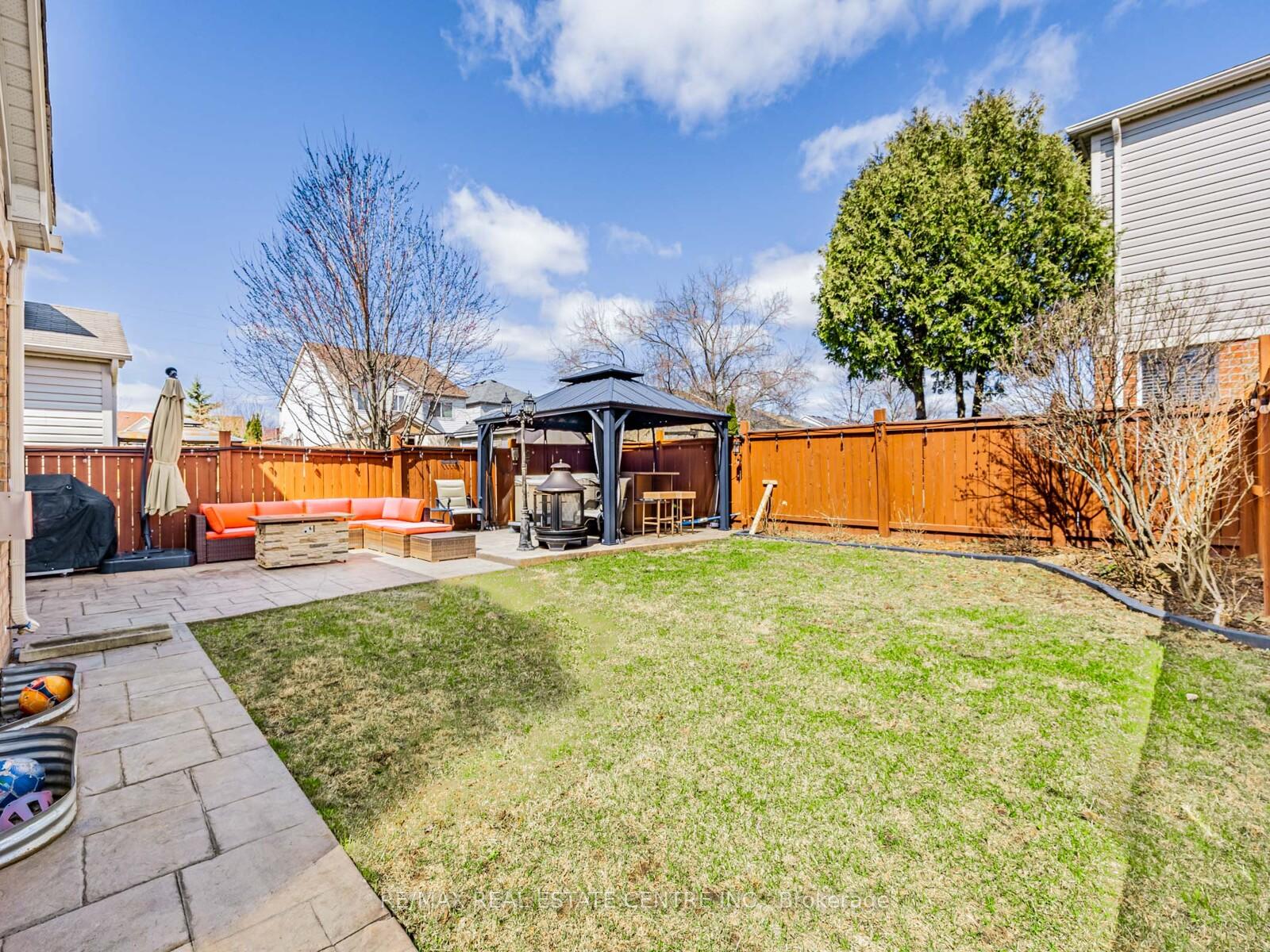 Photo 17 of 90 Solmar Avenue, Whitby, Taunton North — HOMEH