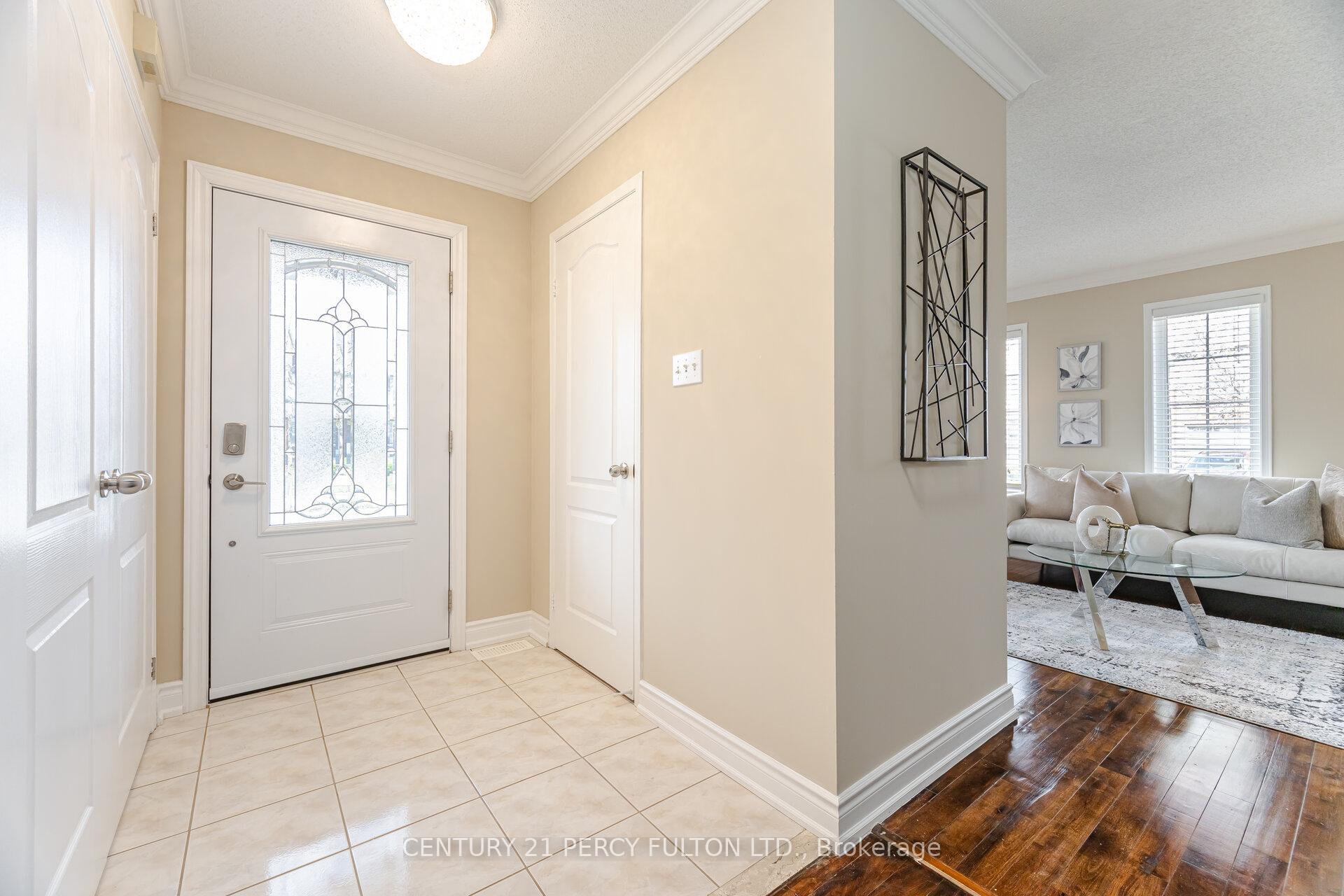 Photo 9 of 1 Armitage Crescent, Ajax, Northwest Ajax — HOMEH