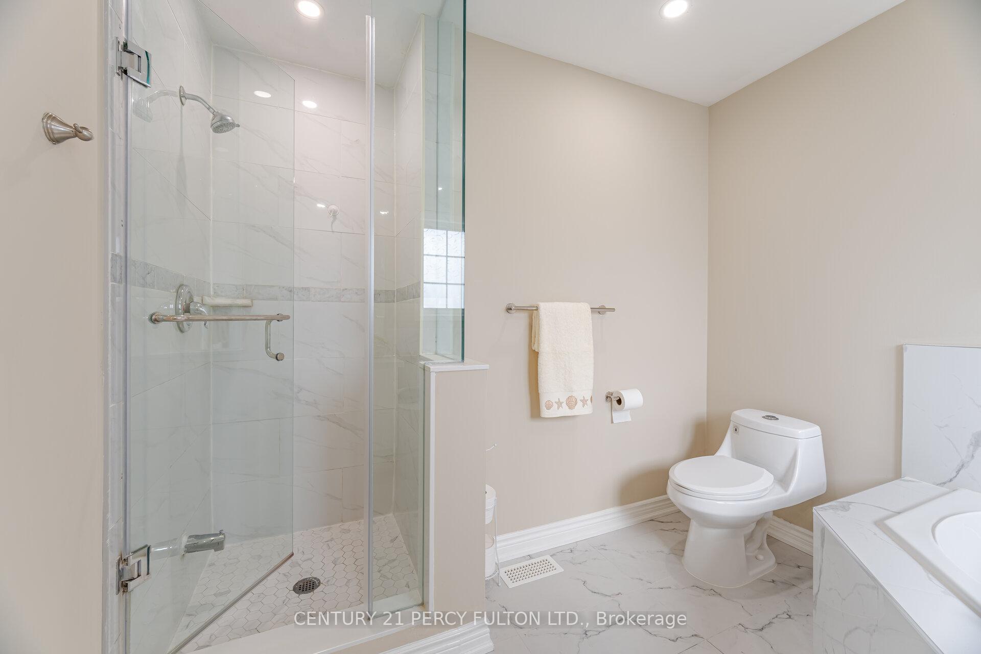 Photo 5 of 1 Armitage Crescent, Ajax, Northwest Ajax — HOMEH