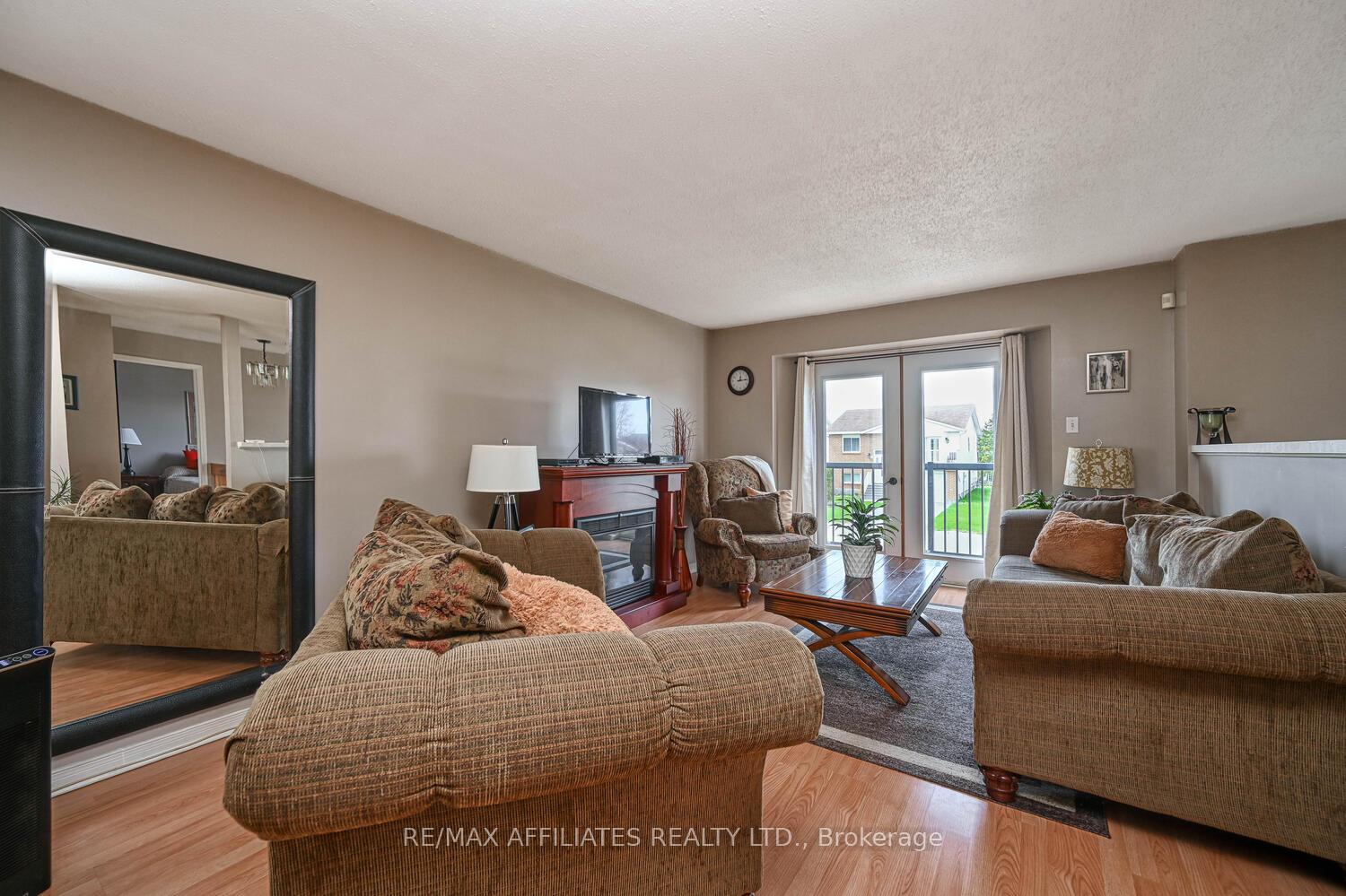 Photo 7 of 73 Merrick Street, Smiths Falls — HOMEH