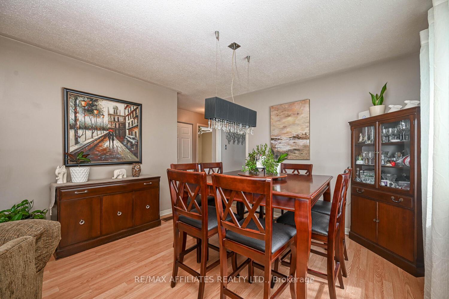 Photo 4 of 73 Merrick Street, Smiths Falls — HOMEH