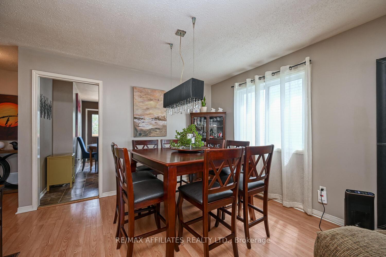 Photo 5 of 73 Merrick Street, Smiths Falls — HOMEH