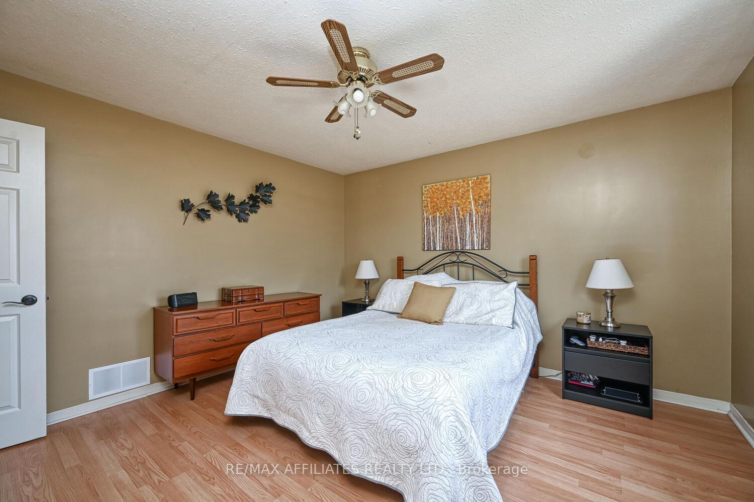 Photo 13 of 73 Merrick Street, Smiths Falls — HOMEH