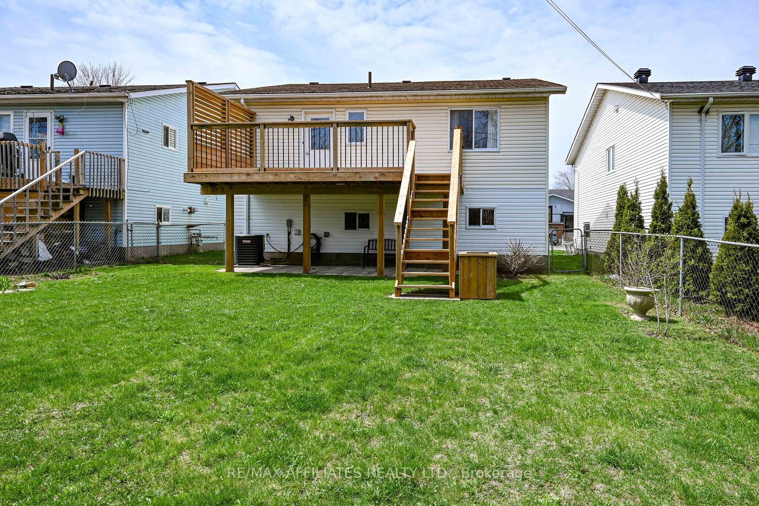 Photo 39 of 73 Merrick Street, Smiths Falls — HOMEH