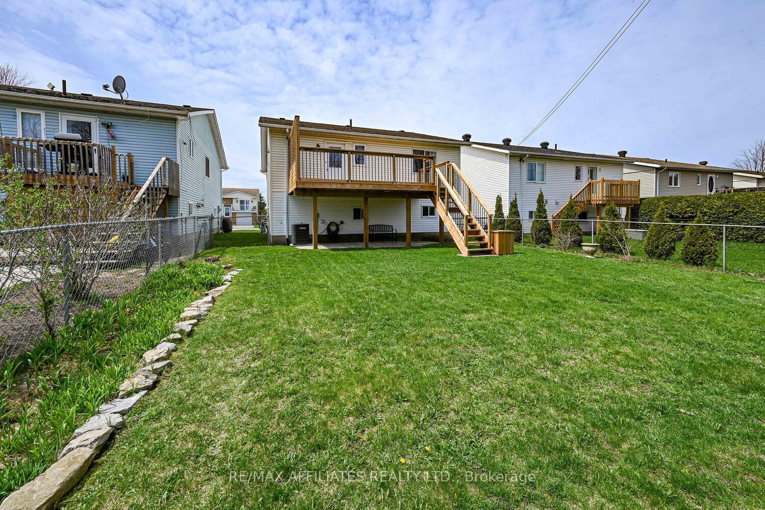 Photo 35 of 73 Merrick Street, Smiths Falls — HOMEH