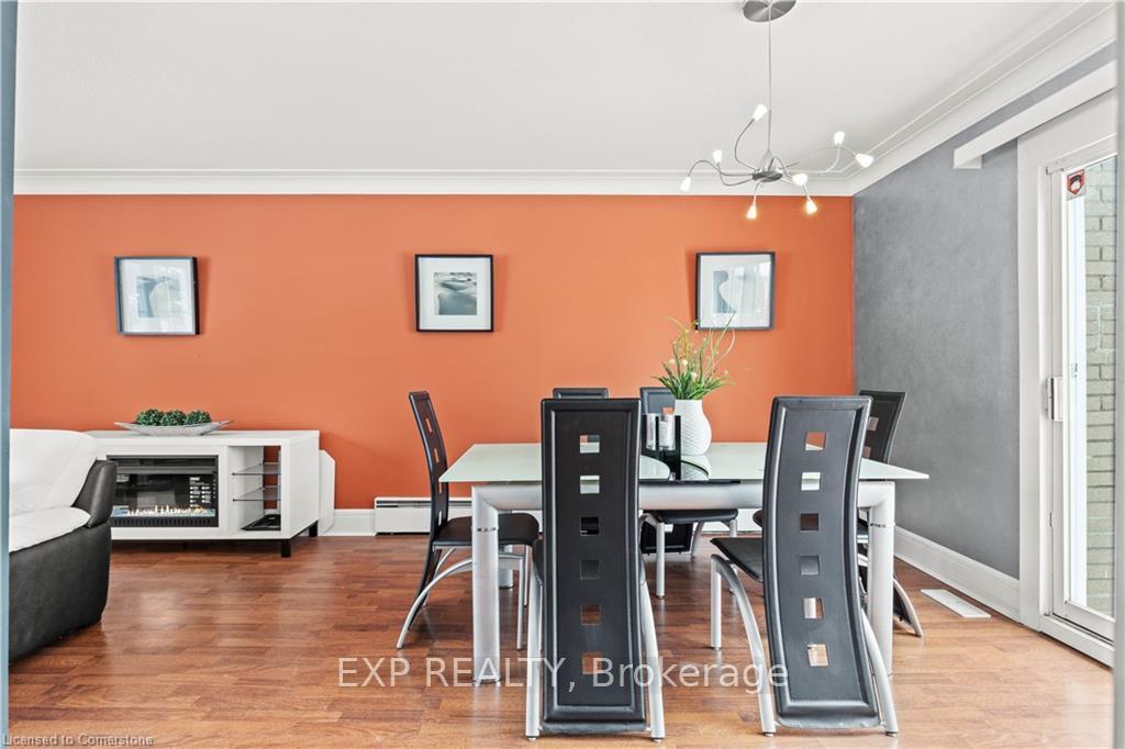 Photo 13 of 504 Carlton Street, St. Catharines, Carlton/Bunting — HOMEH