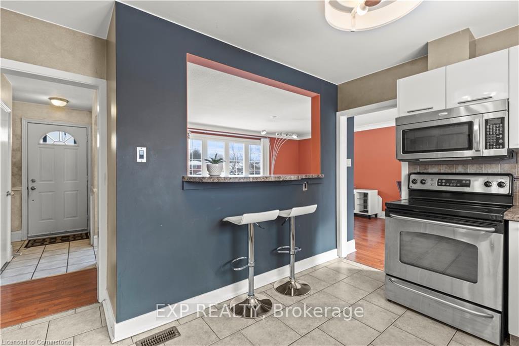 Photo 15 of 504 Carlton Street, St. Catharines, Carlton/Bunting — HOMEH