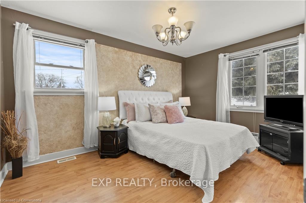 Photo 23 of 504 Carlton Street, St. Catharines, Carlton/Bunting — HOMEH