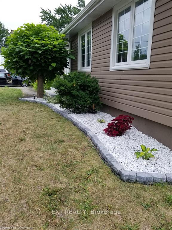 Photo 11 of 504 Carlton Street, St. Catharines, Carlton/Bunting — HOMEH