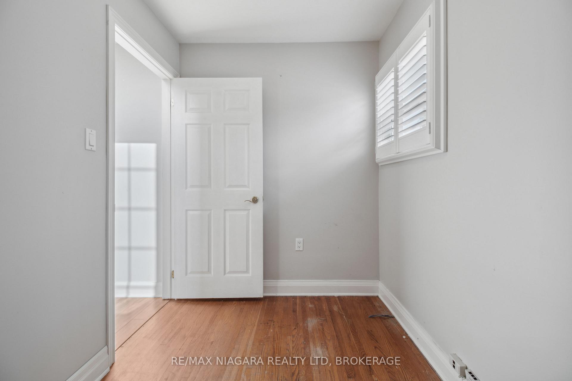 Photo 23 of 14 Cliff Road, St. Catharines, Old Glenridge — HOMEH