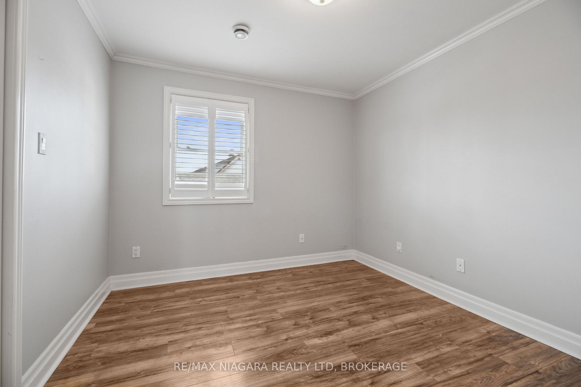 Photo 10 of 14 Cliff Road, St. Catharines, Old Glenridge — HOMEH