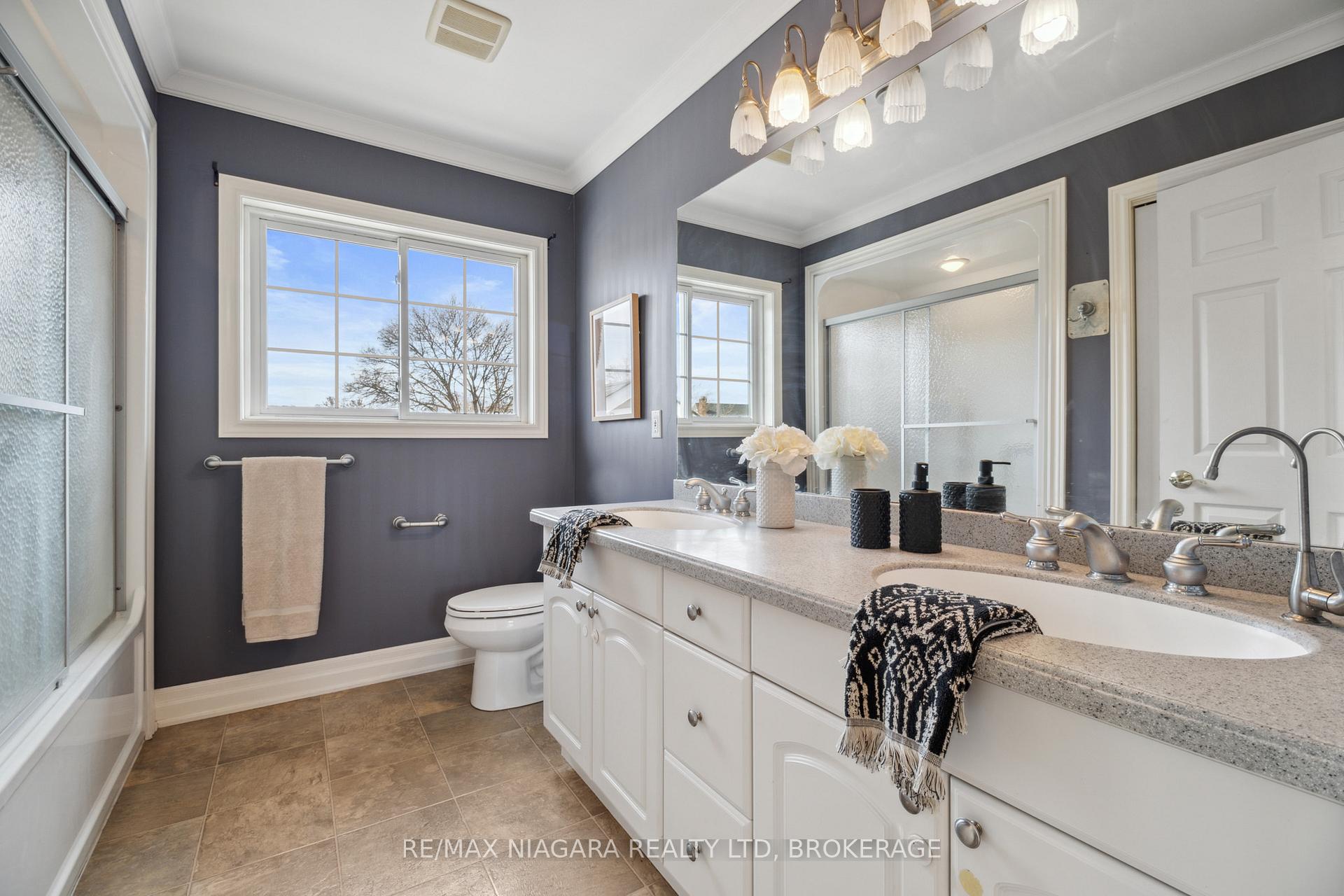 Photo 11 of 14 Cliff Road, St. Catharines, Old Glenridge — HOMEH