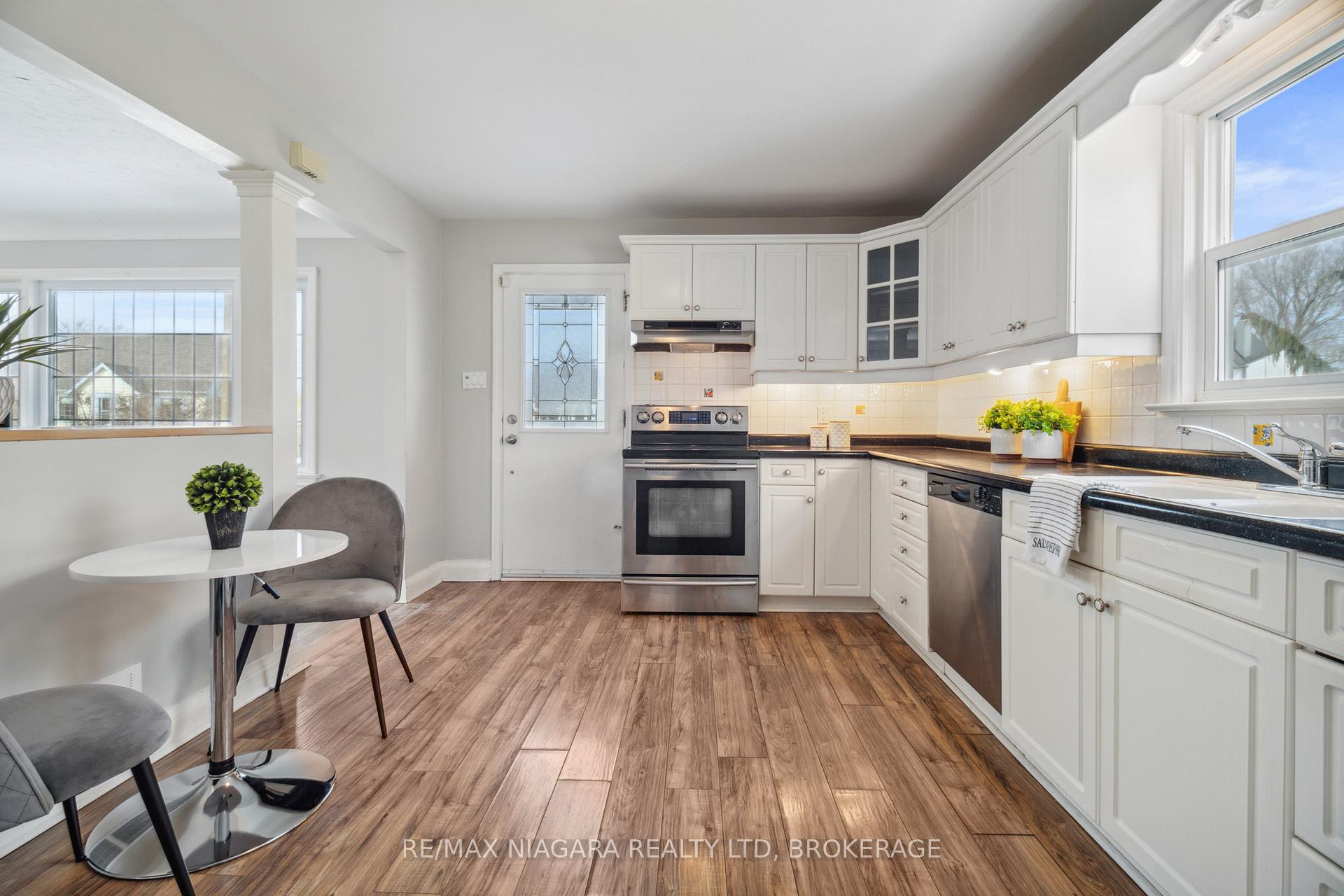 Photo 28 of 14 Cliff Road, St. Catharines, Old Glenridge — HOMEH