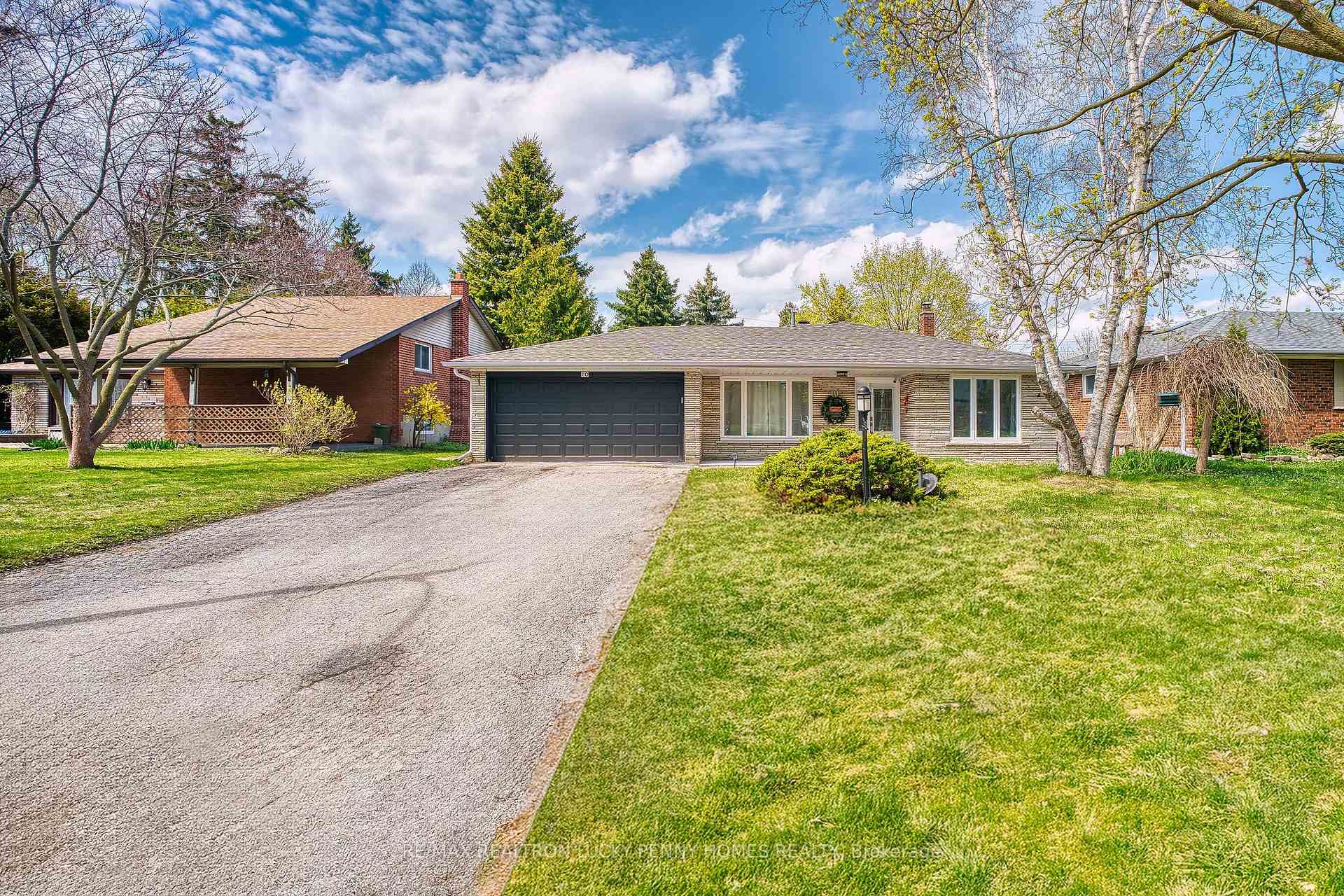Photo 1 of 10 Gladiator Road, Markham, Bullock — HOMEH