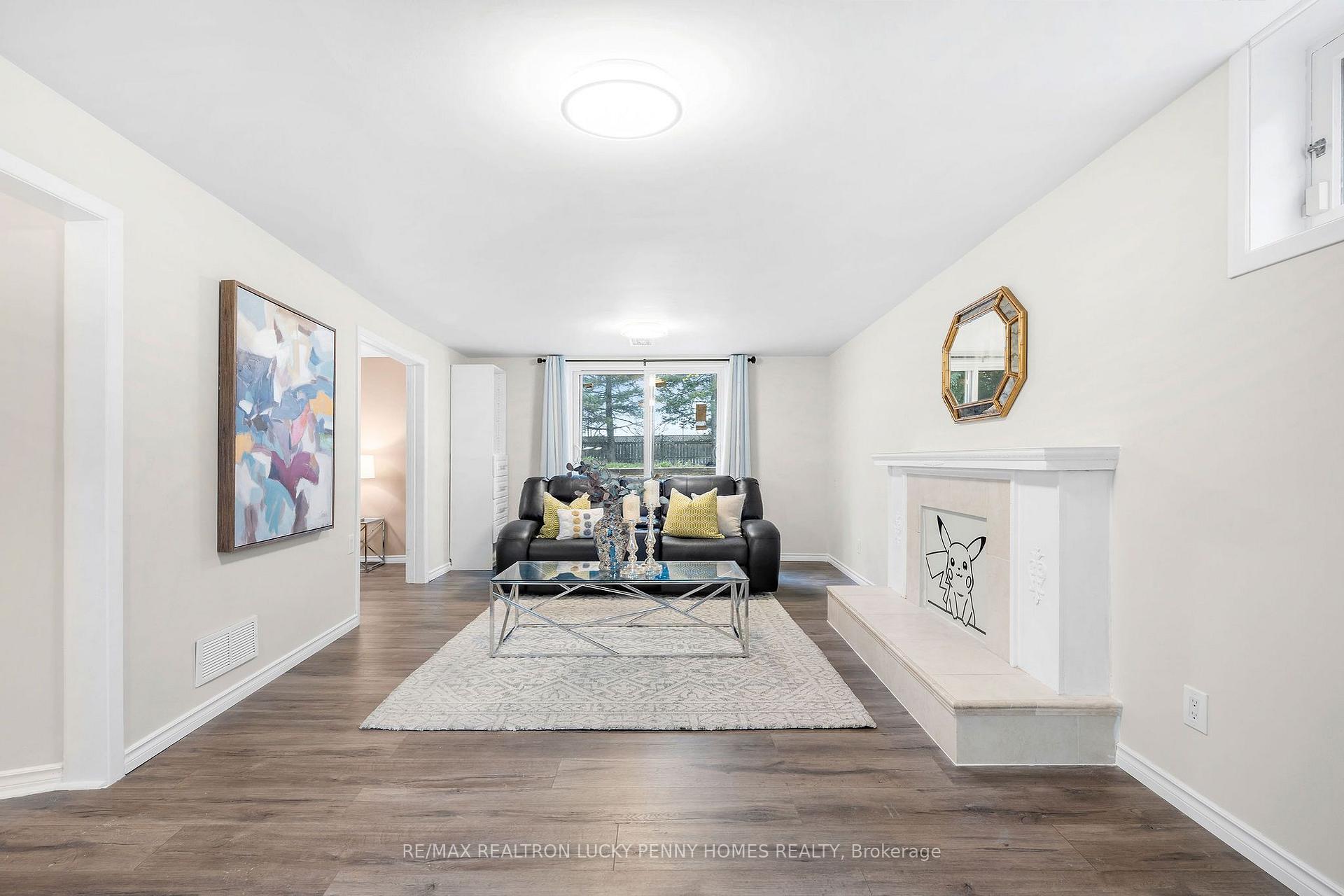 Photo 11 of 10 Gladiator Road, Markham, Bullock — HOMEH