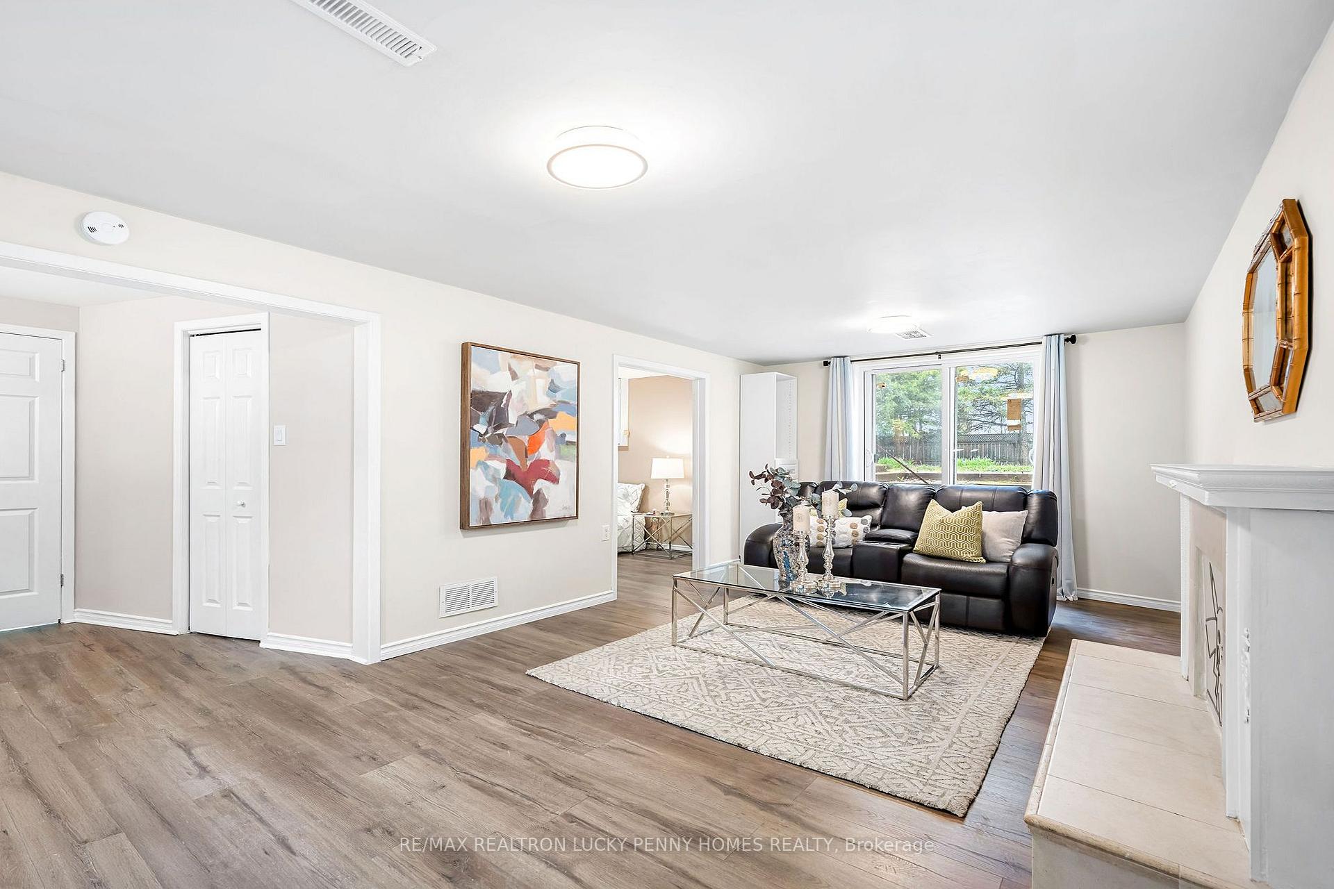 Photo 15 of 10 Gladiator Road, Markham, Bullock — HOMEH
