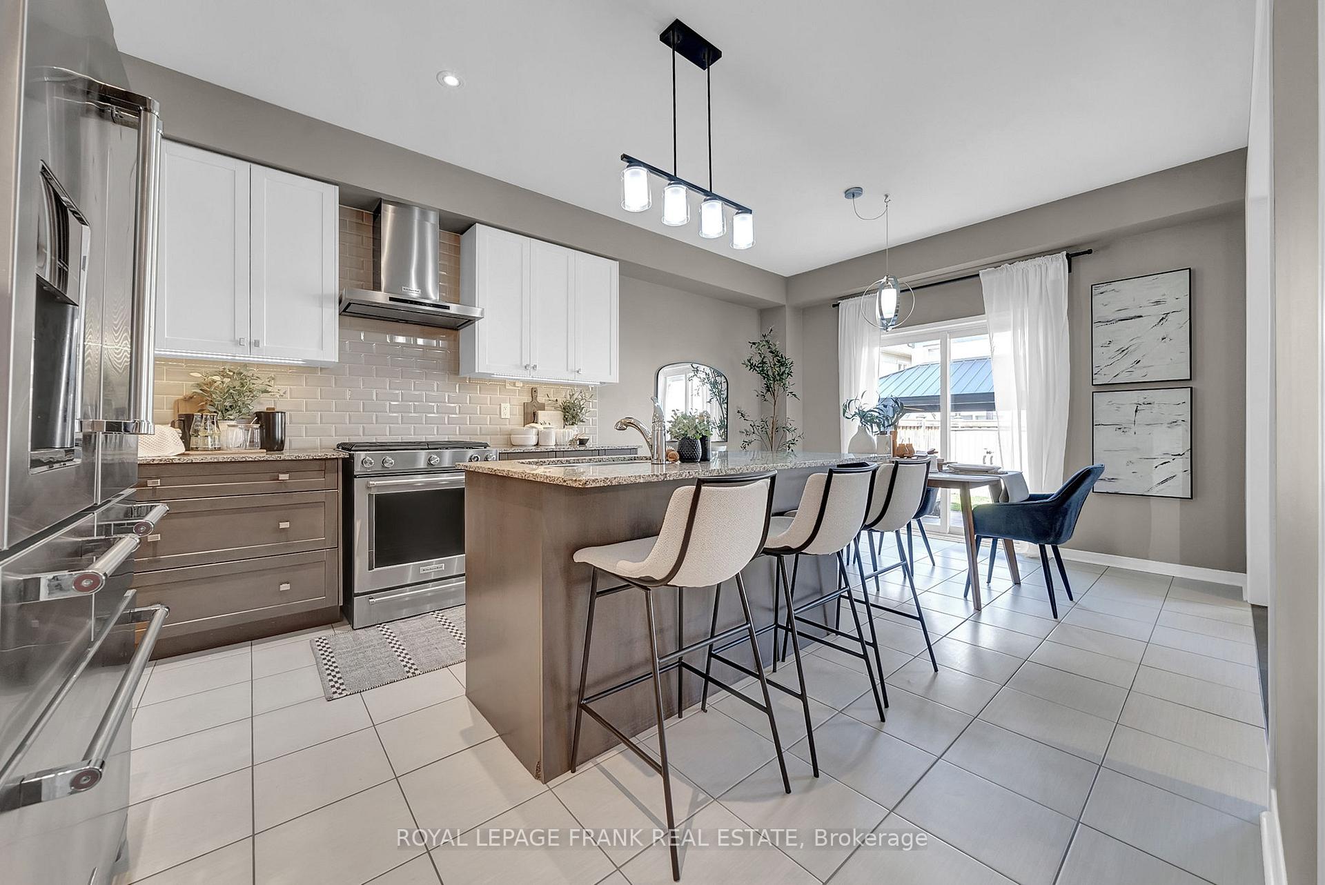 Photo 7 of 23 Jack Roach Street, Clarington, Bowmanville — HOMEH