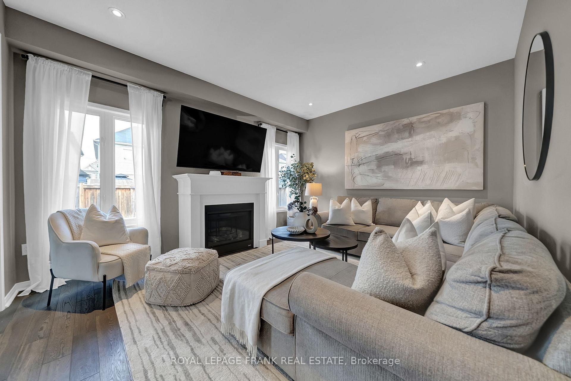 Photo 11 of 23 Jack Roach Street, Clarington, Bowmanville — HOMEH