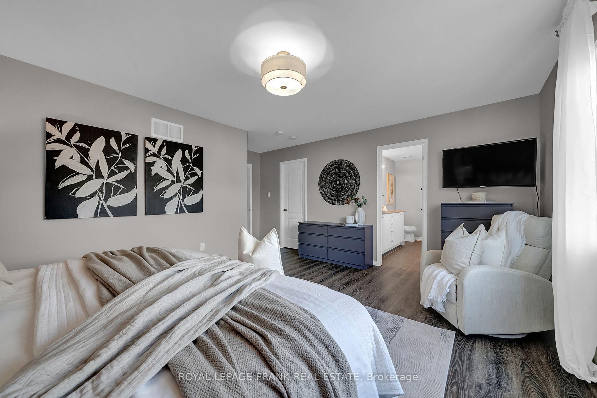 Photo 15 of 23 Jack Roach Street, Clarington, Bowmanville — HOMEH