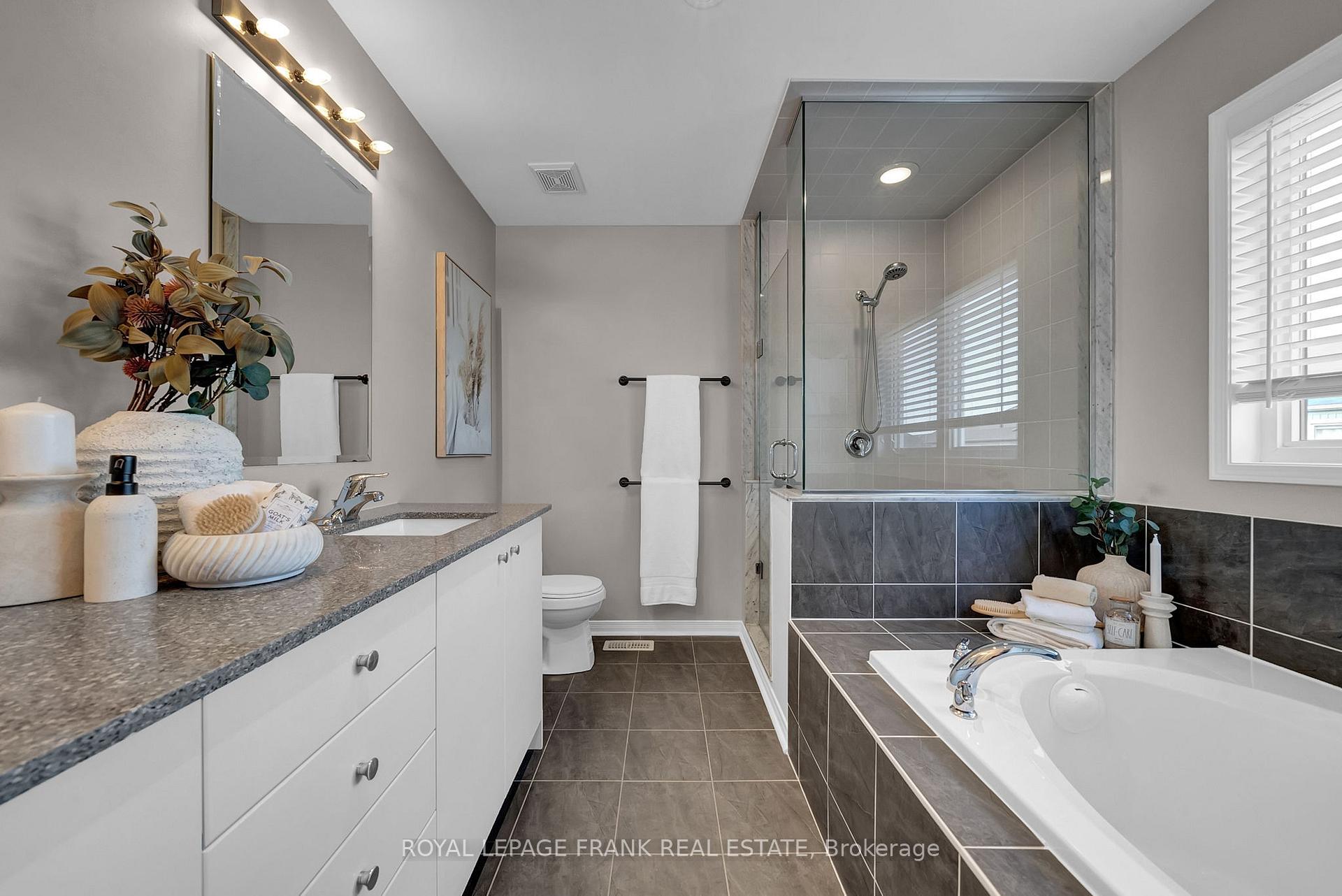 Photo 16 of 23 Jack Roach Street, Clarington, Bowmanville — HOMEH