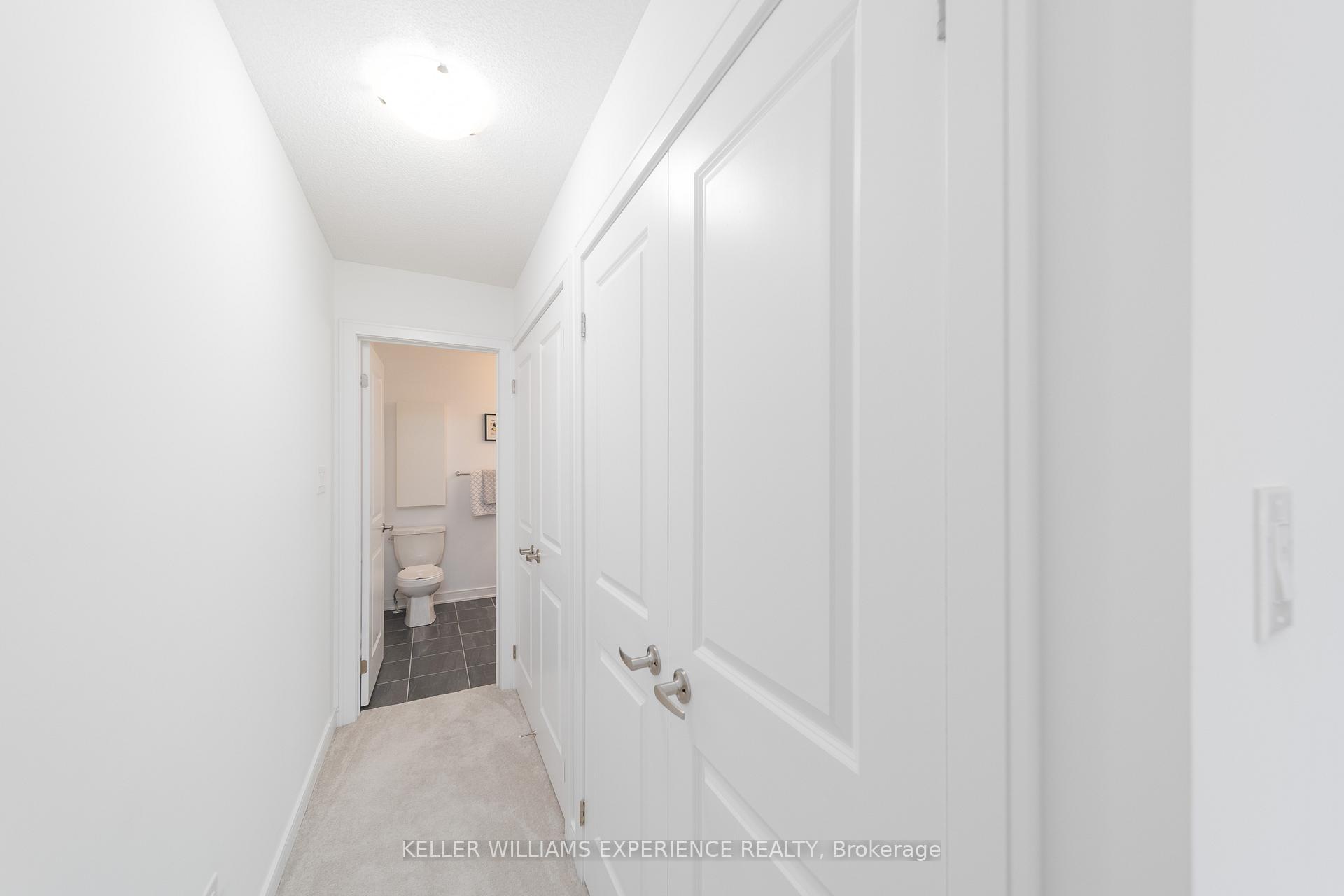 Photo 4 of 18 Red Maple Lane, Barrie, Innis-Shore — HOMEH