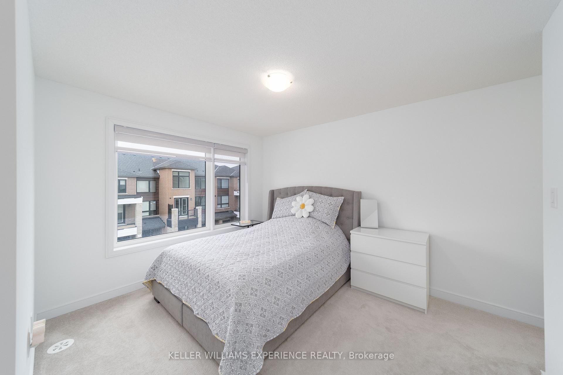 Photo 24 of 18 Red Maple Lane, Barrie, Innis-Shore — HOMEH