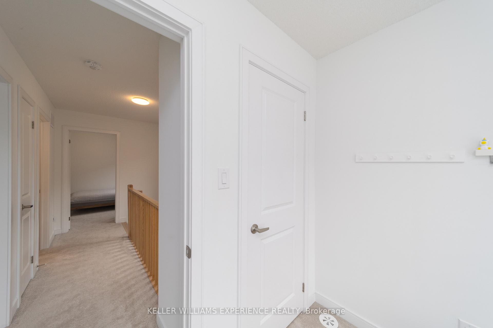 Photo 13 of 18 Red Maple Lane, Barrie, Innis-Shore — HOMEH