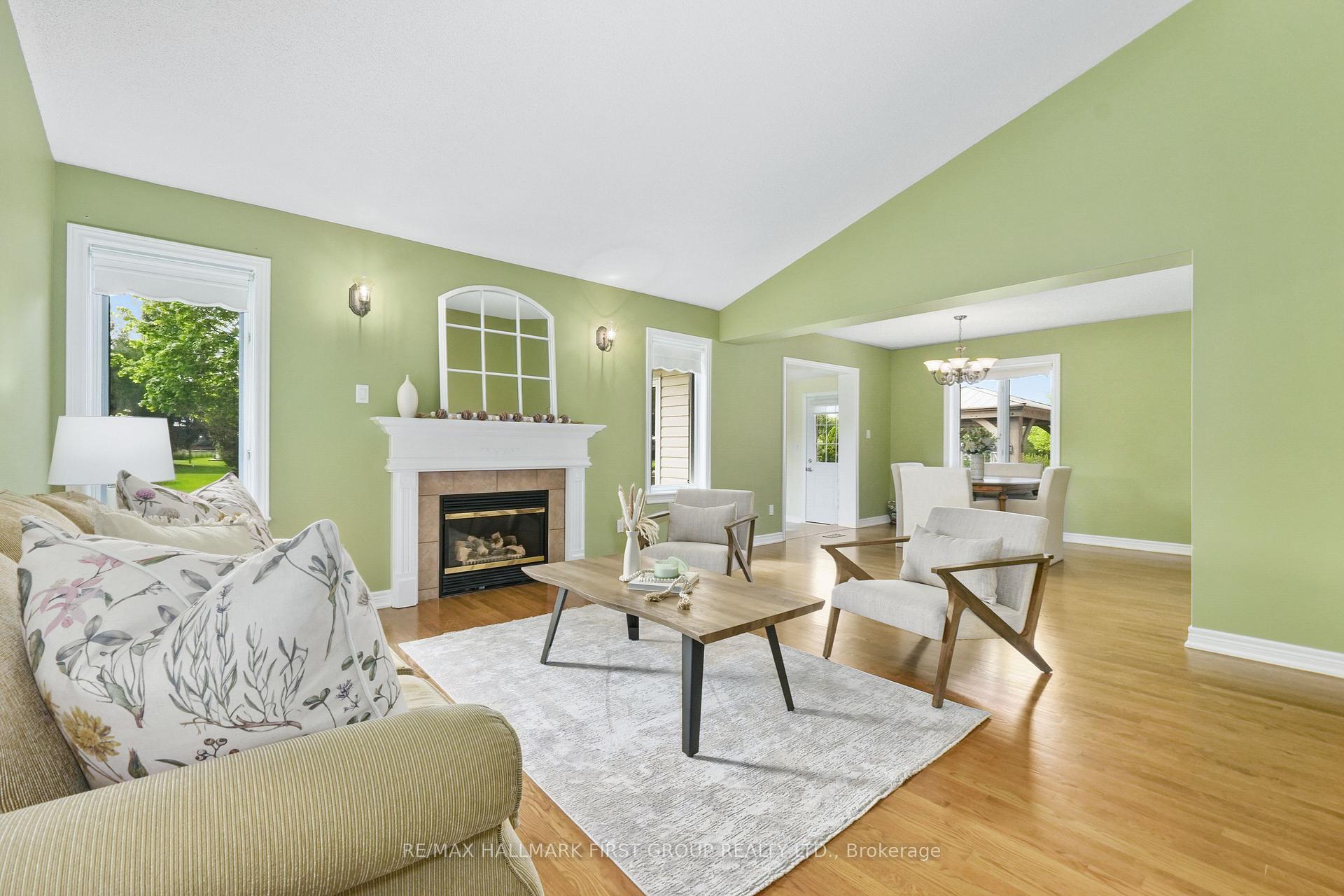 Photo 8 of 5 Ravine Drive, Hamilton Township, Baltimore — HOMEH