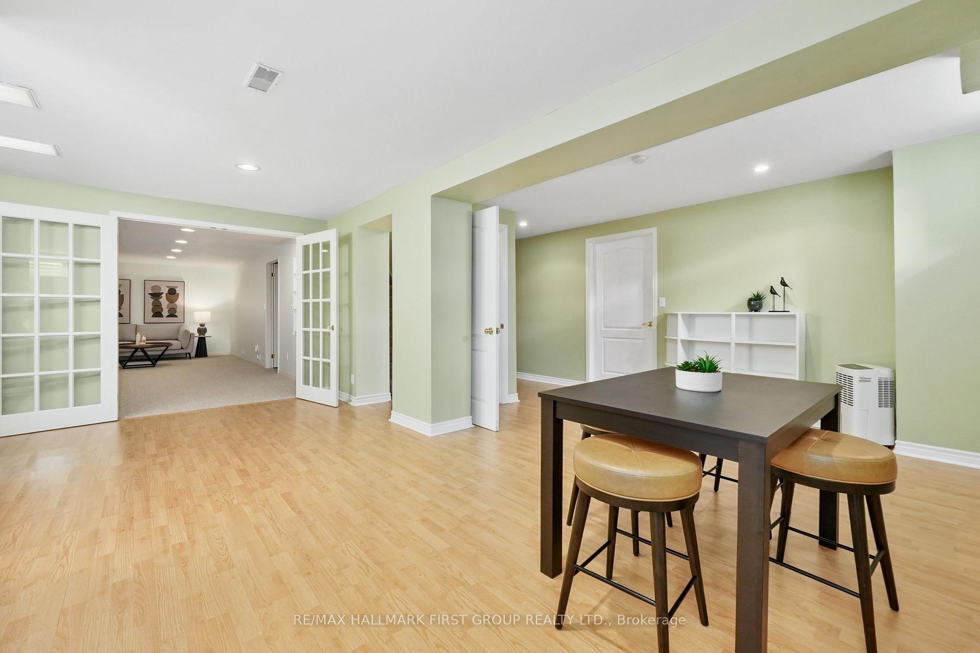 Photo 44 of 5 Ravine Drive, Hamilton Township, Baltimore — HOMEH