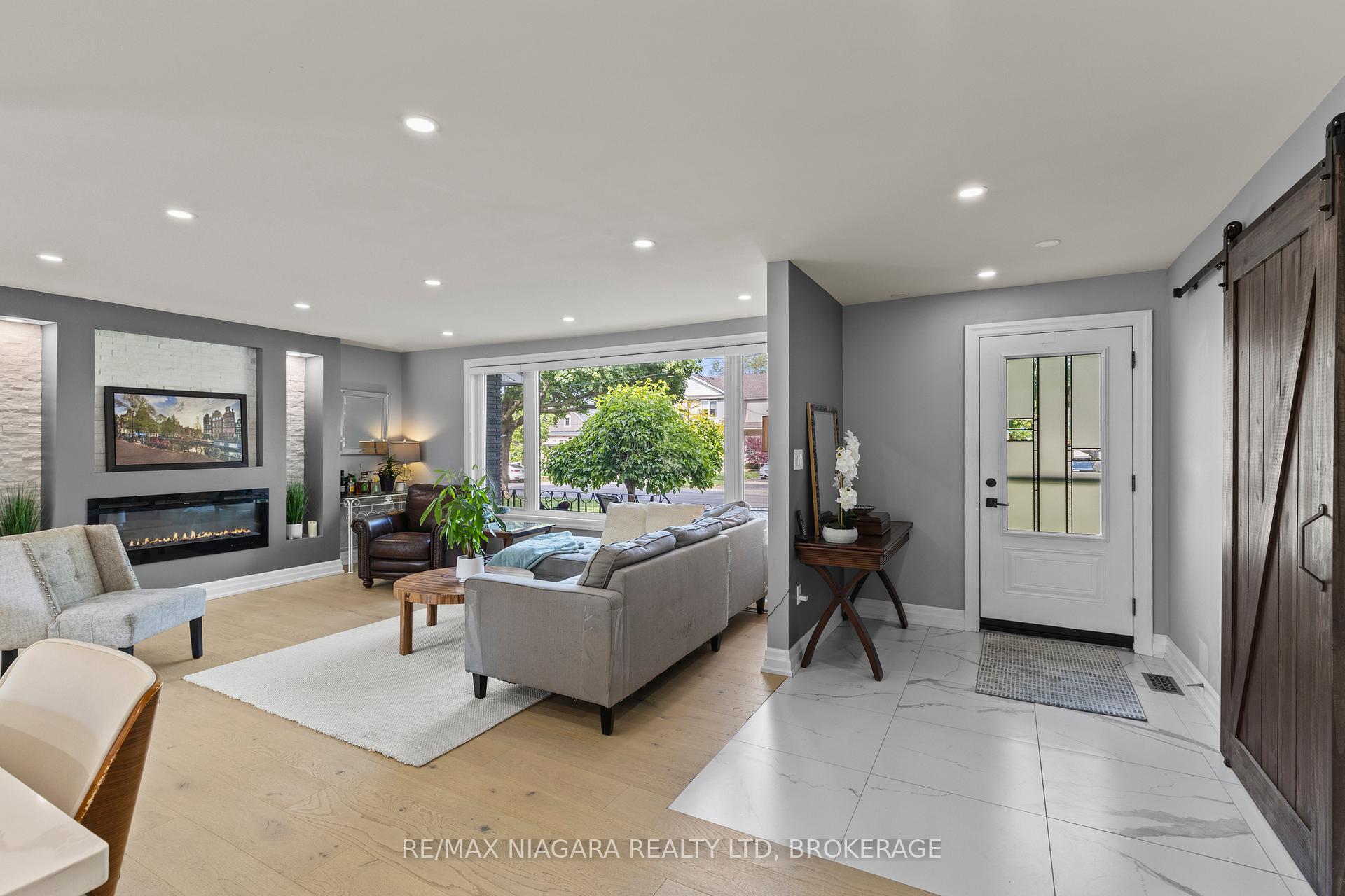 Photo 5 of 643 Vine Street, St. Catharines, Lakeshore — HOMEH