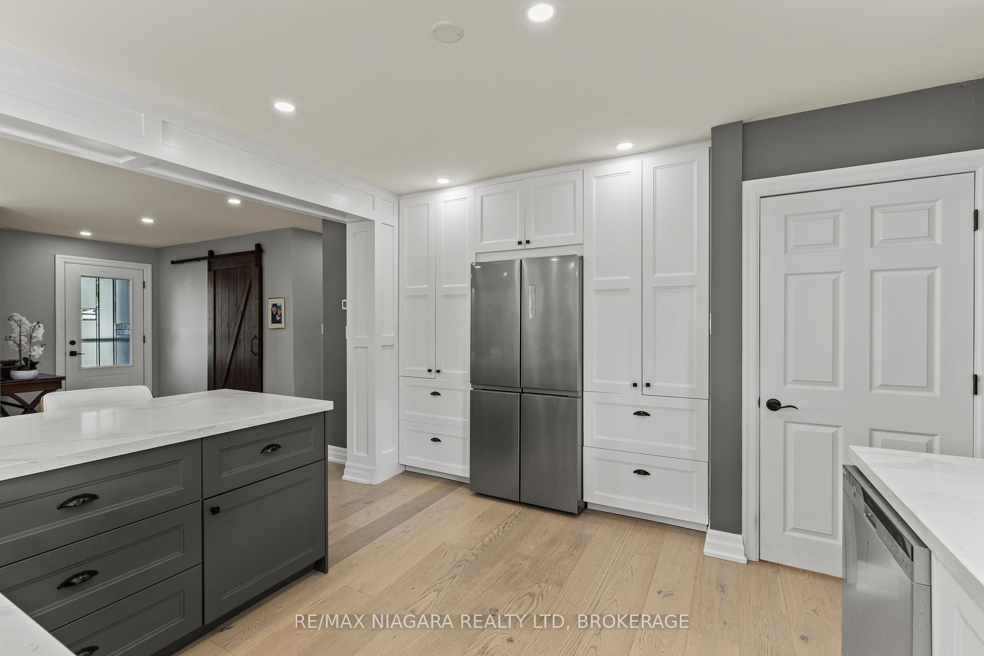 Photo 13 of 643 Vine Street, St. Catharines, Lakeshore — HOMEH