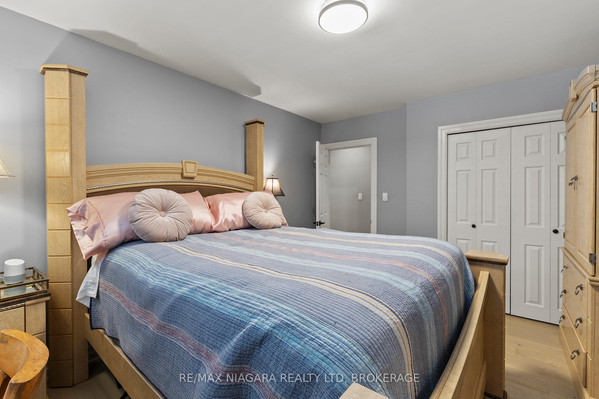 Photo 15 of 643 Vine Street, St. Catharines, Lakeshore — HOMEH