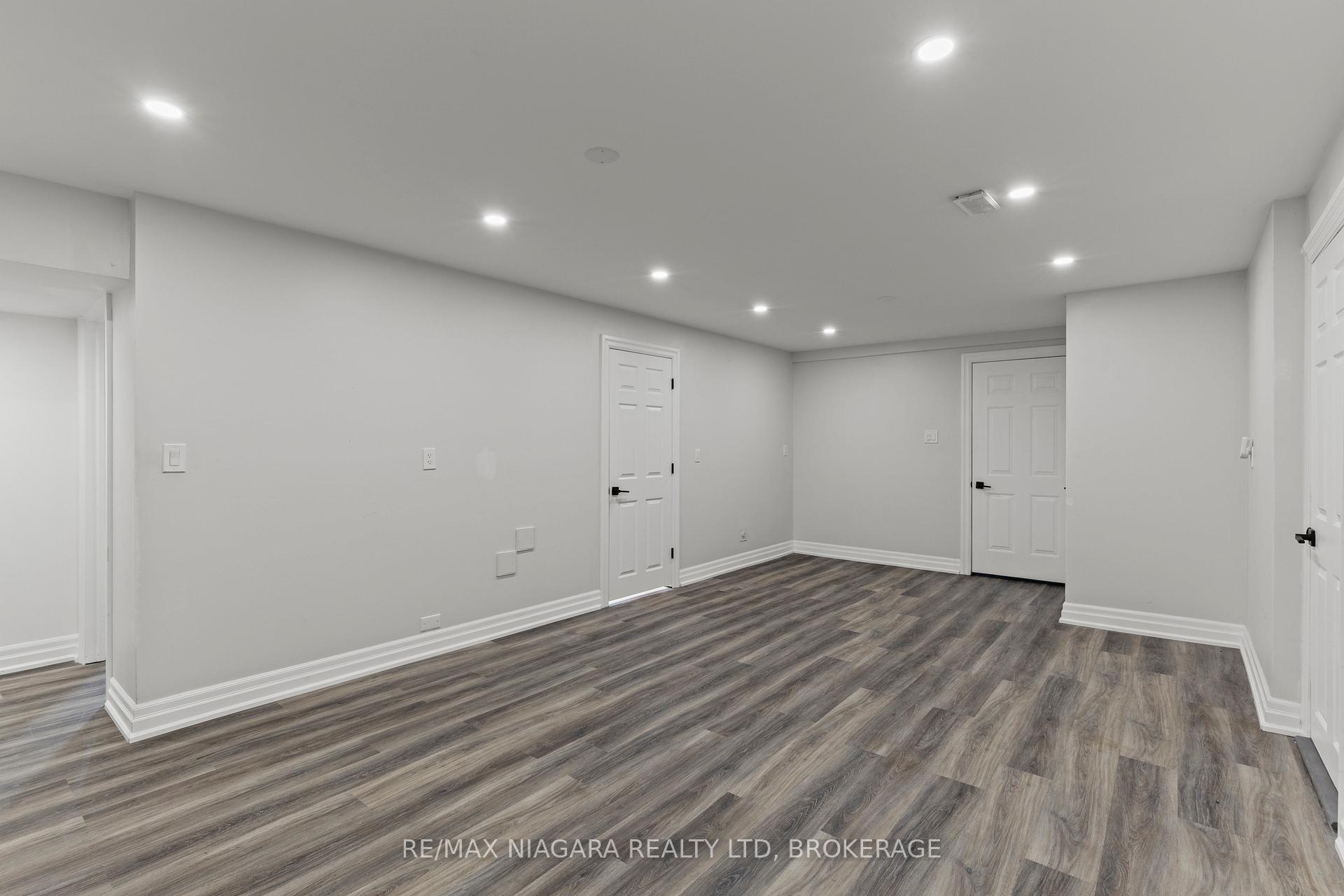 Photo 24 of 643 Vine Street, St. Catharines, Lakeshore — HOMEH