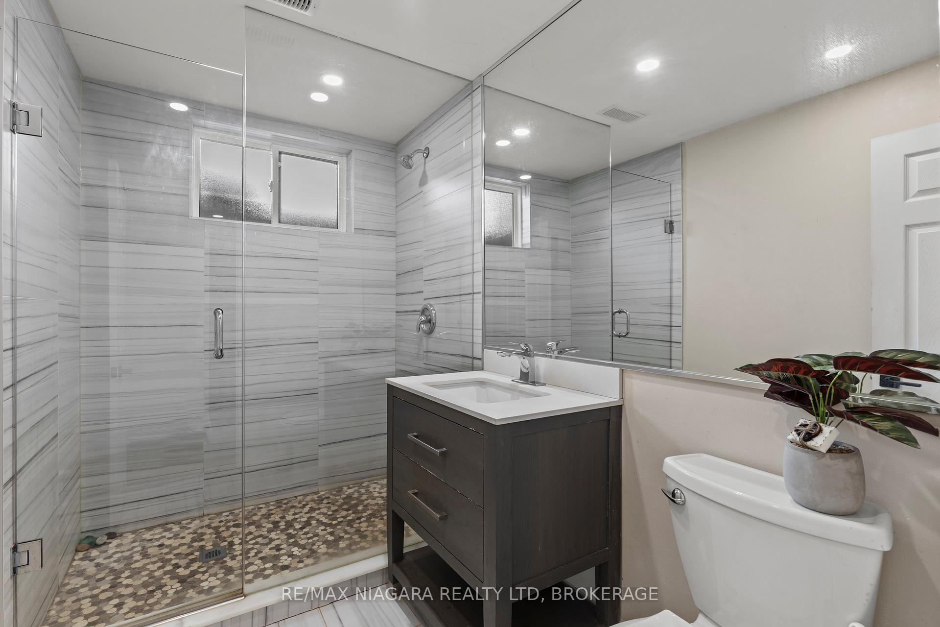 Photo 31 of 643 Vine Street, St. Catharines, Lakeshore — HOMEH