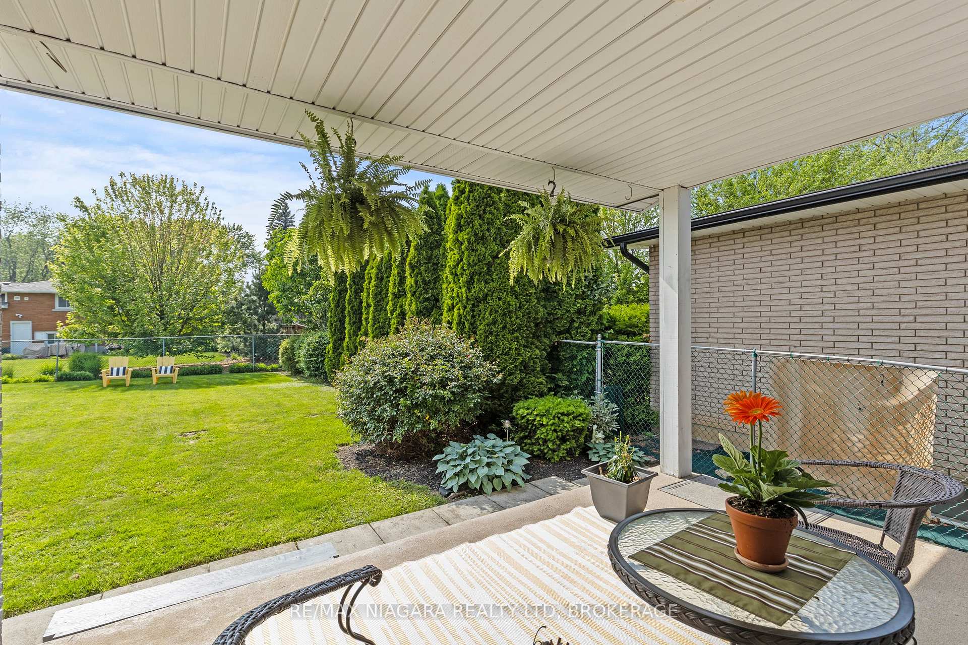 Photo 44 of 643 Vine Street, St. Catharines, Lakeshore — HOMEH