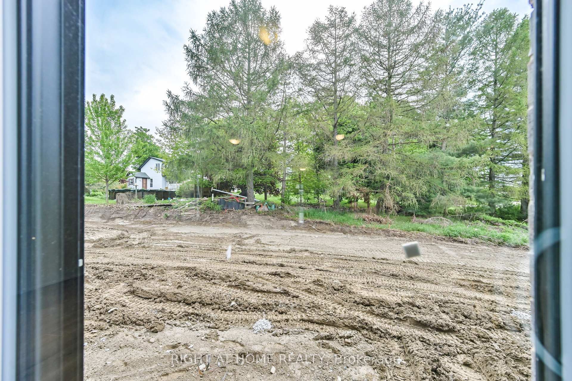 Photo 27 of 74 North Garden Boulevard, Scugog, Port Perry — HOMEH