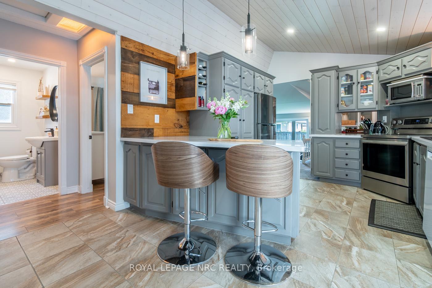 Photo 15 of 134 George Street, St. Catharines, Downtown — HOMEH